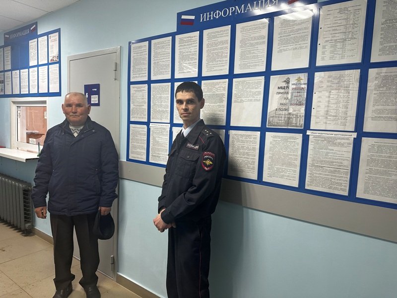 В Кочево председатель Общественного совета проверил работу регистрационно-экзаменационной группы