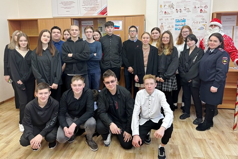 В Кочево полицейские навестили учащихся одной из местных школ